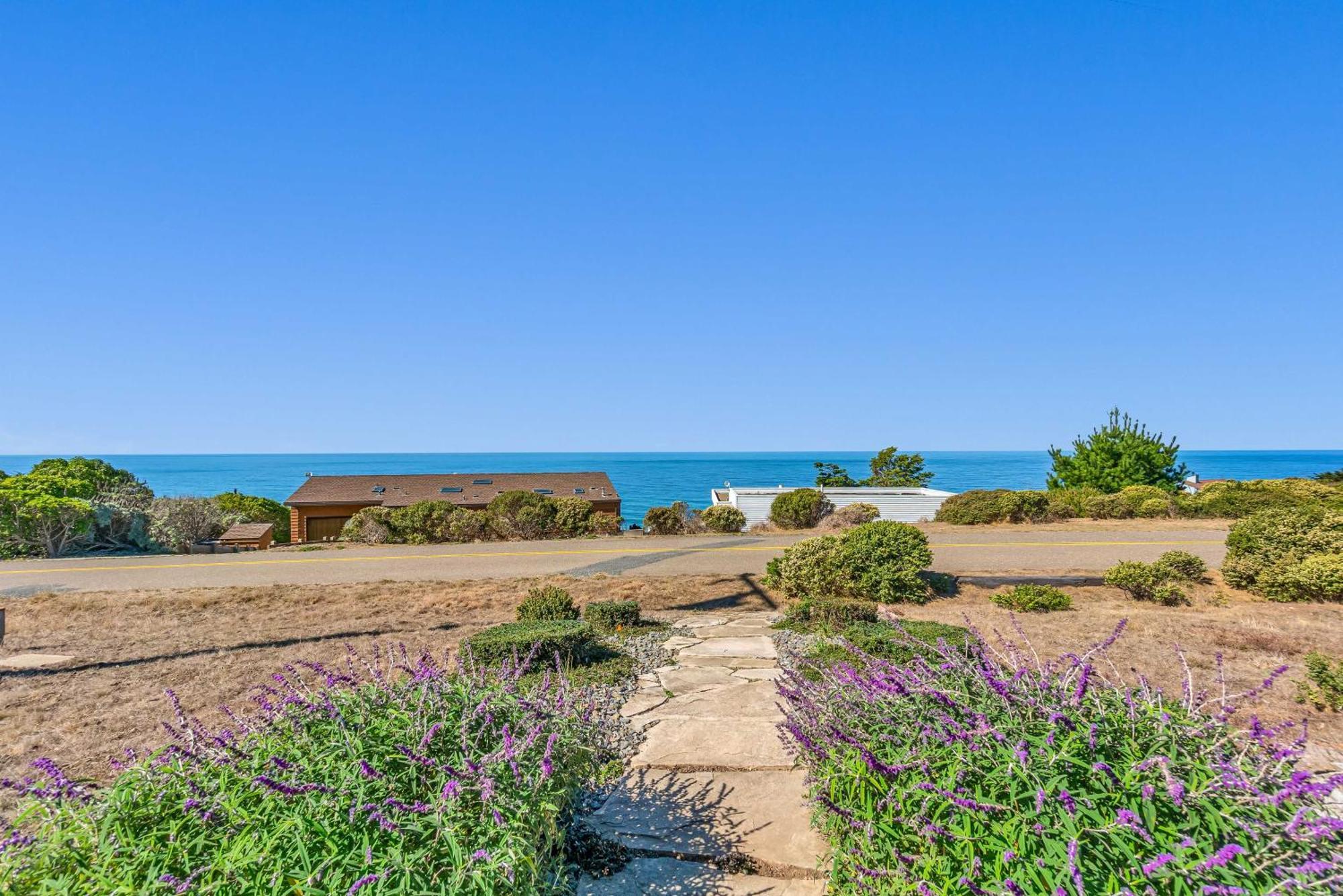 Dream Weaver House With Hot Tub And Ocean View! Villa Manchester Kültér fotó